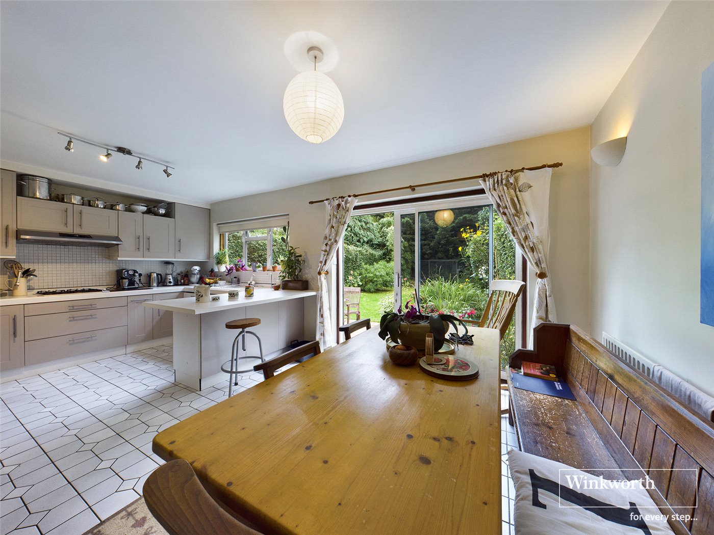 Diner / Kitchen